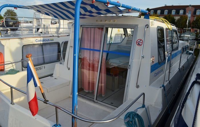 Triton 1050