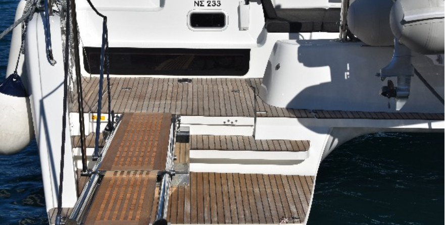 Lagoon 42