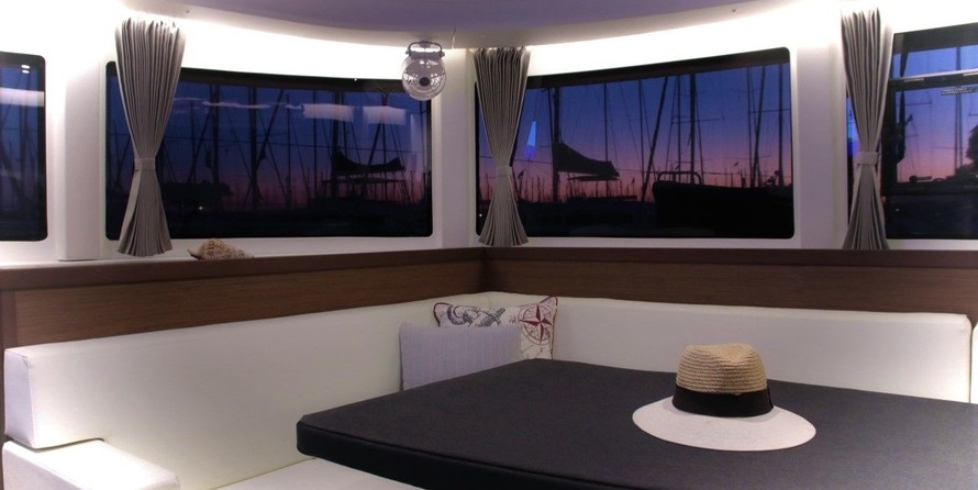 Lagoon 42