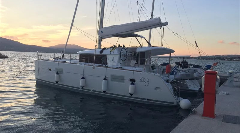 Lagoon 400 S2