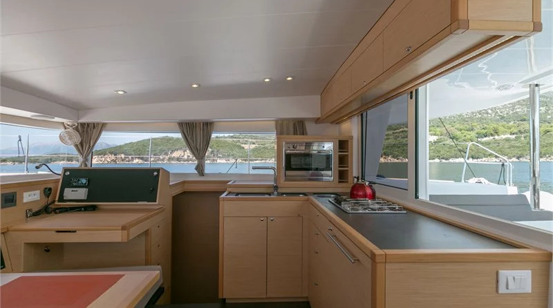 Lagoon 400 S2