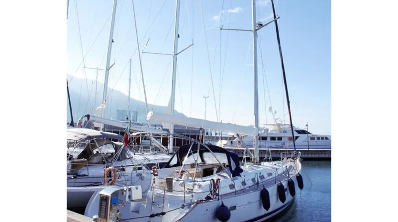 Beneteau Oceanis 523