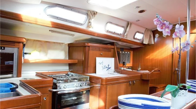 Beneteau Oceanis 523