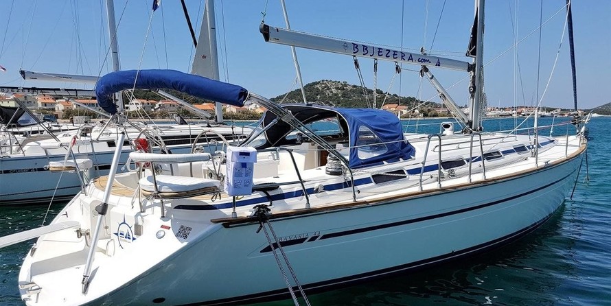 Bavaria 44