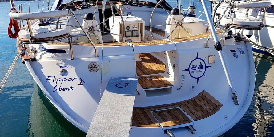 Bavaria 44