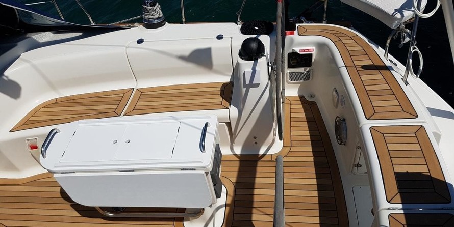 Bavaria 44