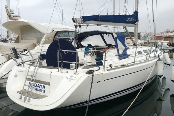 Dufour 40