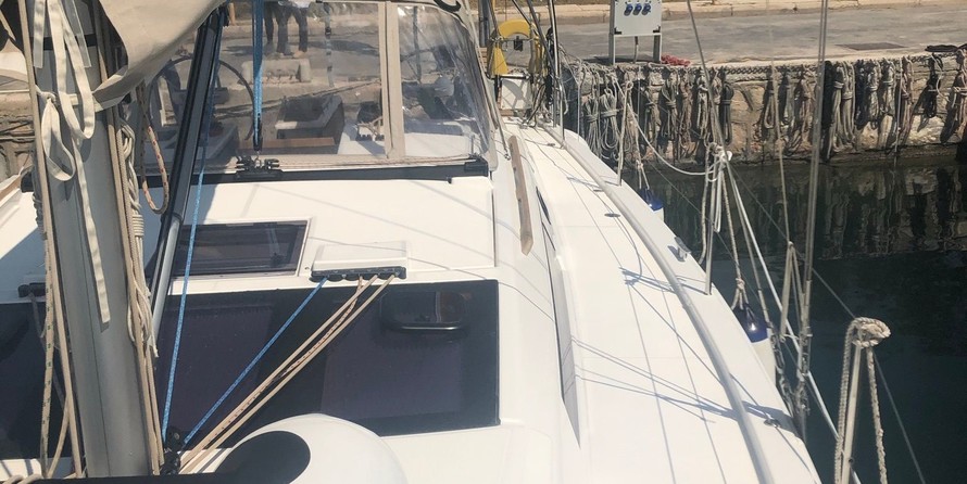 Dufour 390