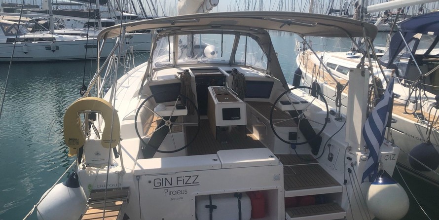 Dufour 390