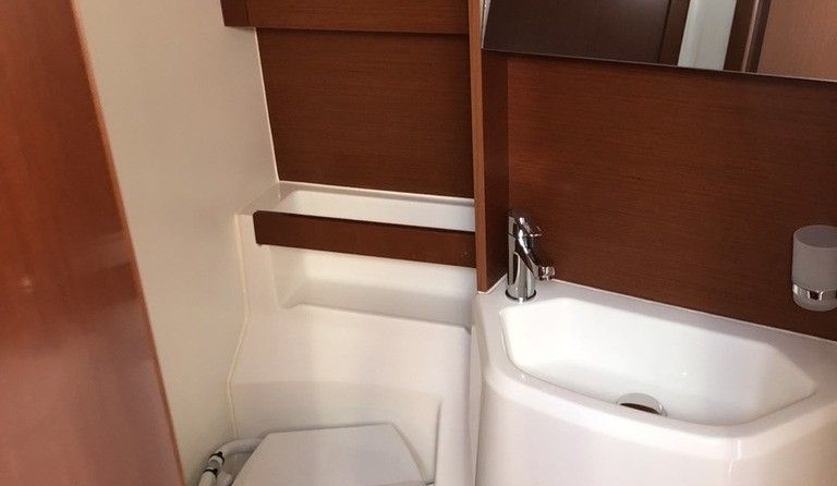 Beneteau Oceanis 51.1