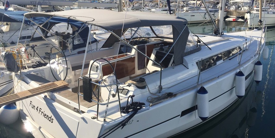 Dufour 412