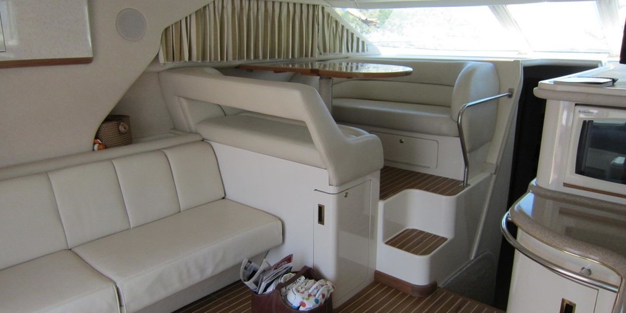 Sea ray 400 sedan bridge