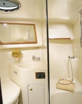 Sea ray 400 sedan bridge