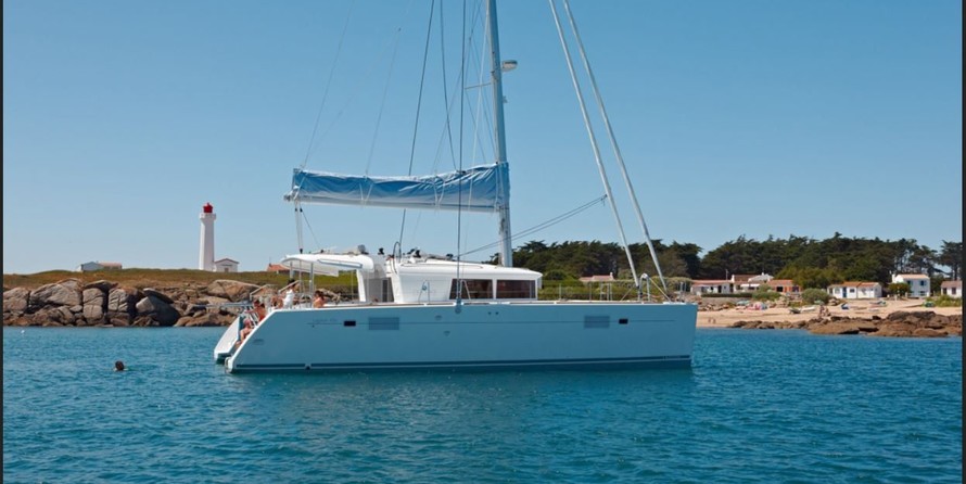 Lagoon 450 F