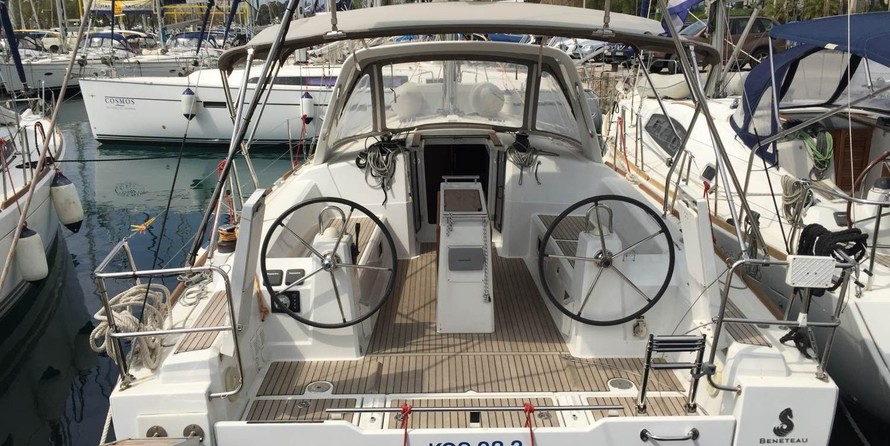 Beneteau Oceanis 38