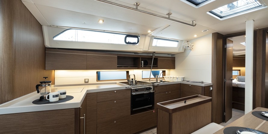 Beneteau Oceanis 46
