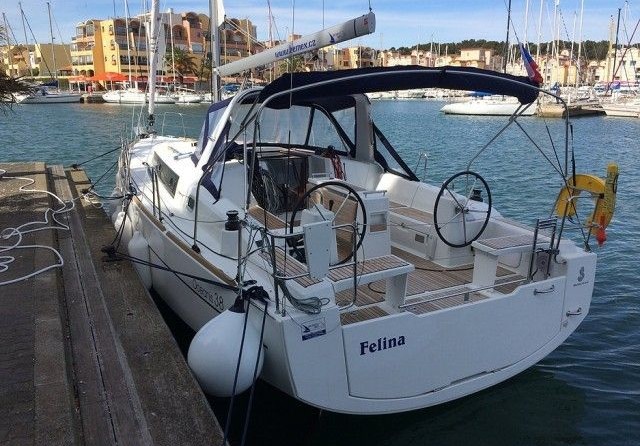 Beneteau Oceanis 38