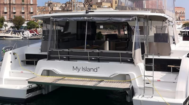 Fountaine Pajot Astréa 42