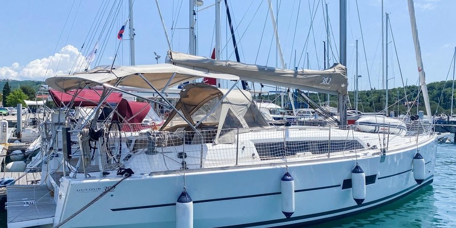 Dufour 382