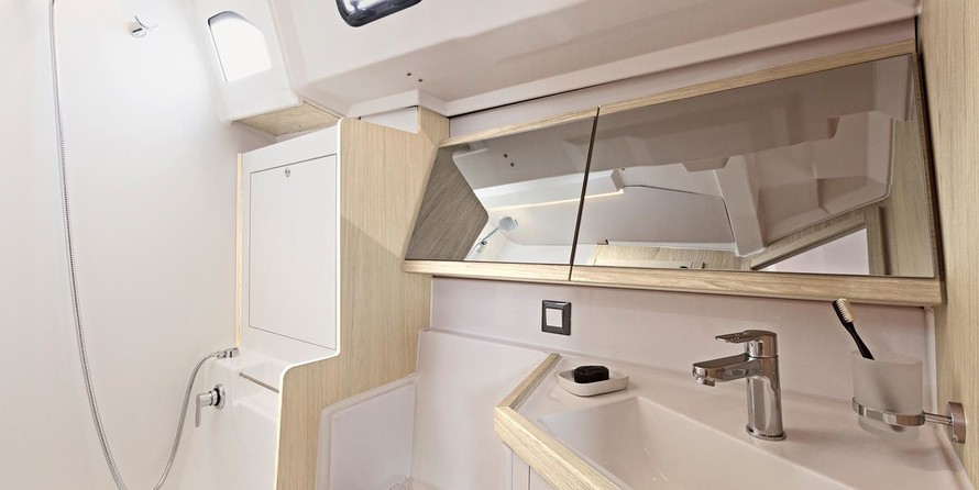 Beneteau Oceanis 46