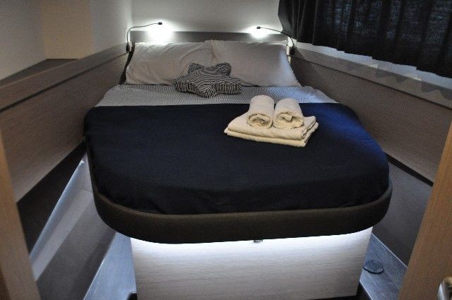 Fountaine Pajot Astréa 42