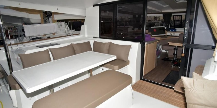 Fountaine Pajot Astréa 42