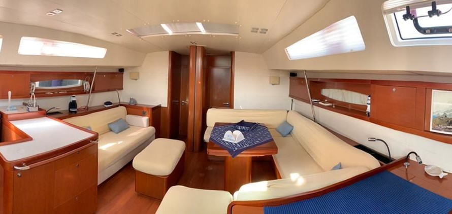 Beneteau Oceanis 58