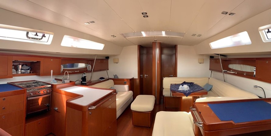 Beneteau Oceanis 58