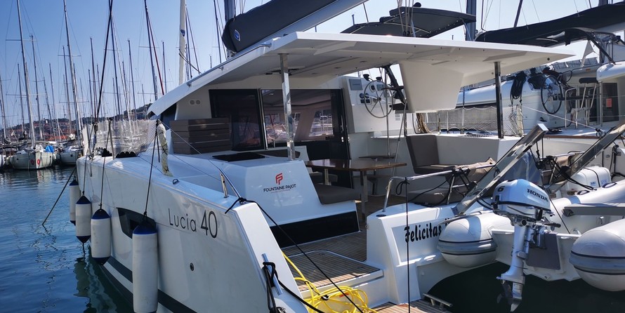 Fountaine Pajot Lucia 40