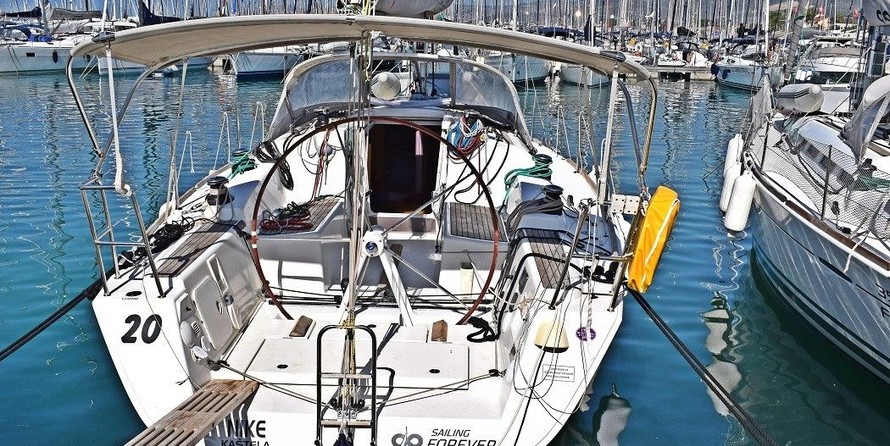 Beneteau First 35