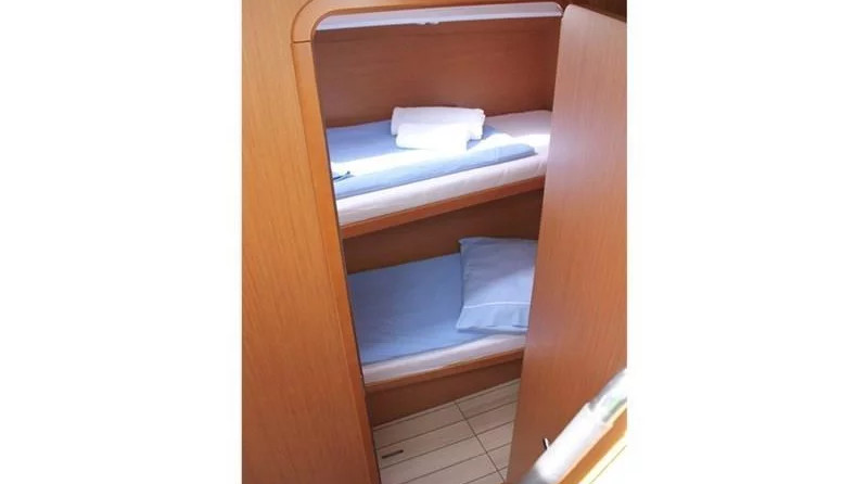 Jeanneau 53