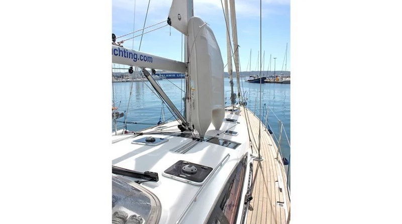 Jeanneau 53