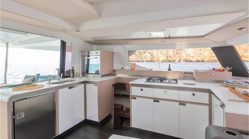 Fountaine Pajot Elba 45