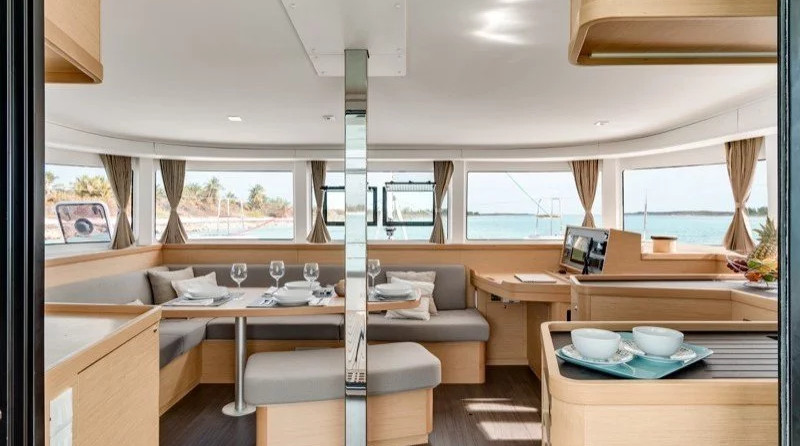 Lagoon 42 (Gen+A/C+WM)