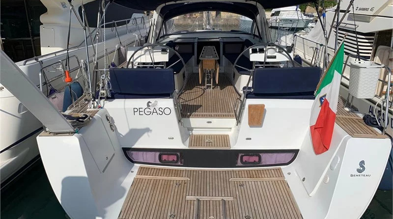 Beneteau Oceanis 58