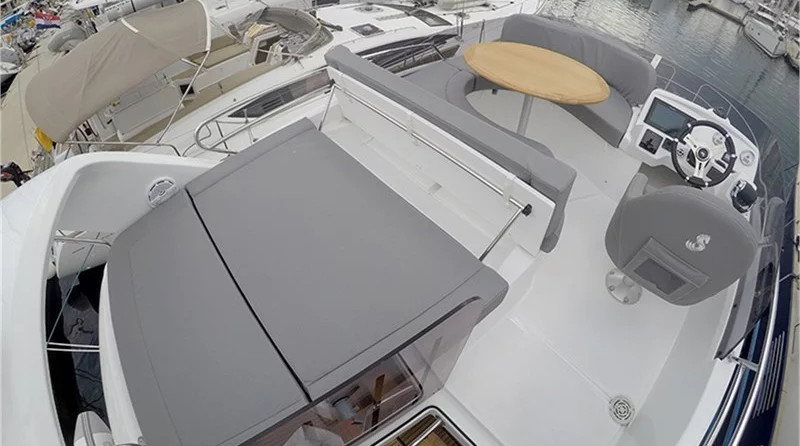Beneteau Antares 36