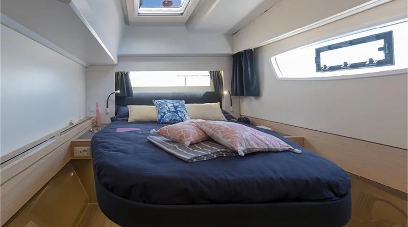 Fountaine Pajot Astrea 42