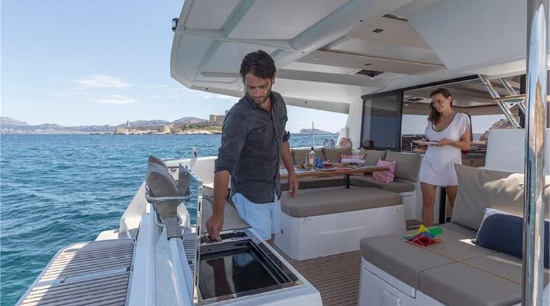 Fountaine Pajot Astrea 42