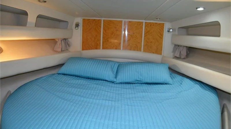 Sunseeker Mustique 42