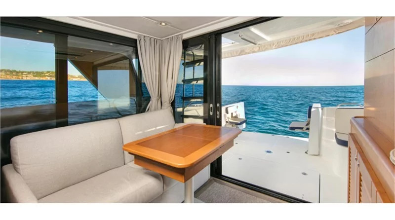 Beneteau Swift Trawler 35