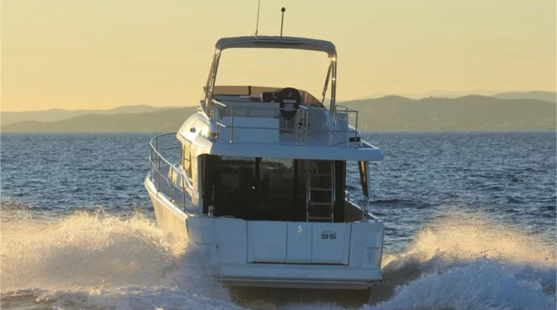 Beneteau Swift Trawler 35