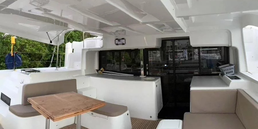 Lagoon 46 - 4 + 2 cab.