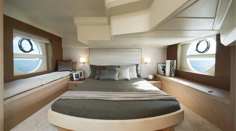 Monte Carlo Yachts 42