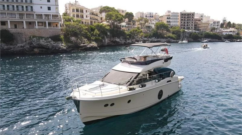 Monte Carlo Yachts 42