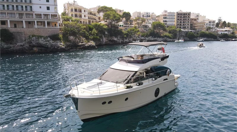 Monte Carlo Yachts 42