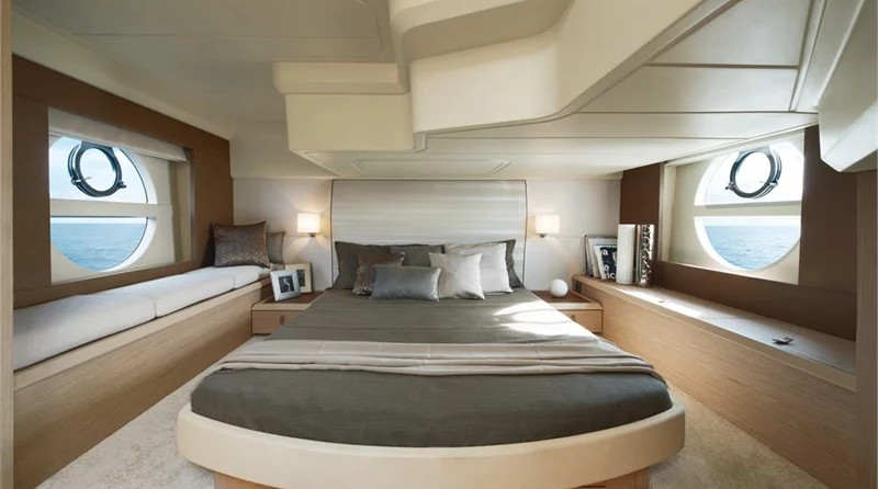 Monte Carlo Yachts 42