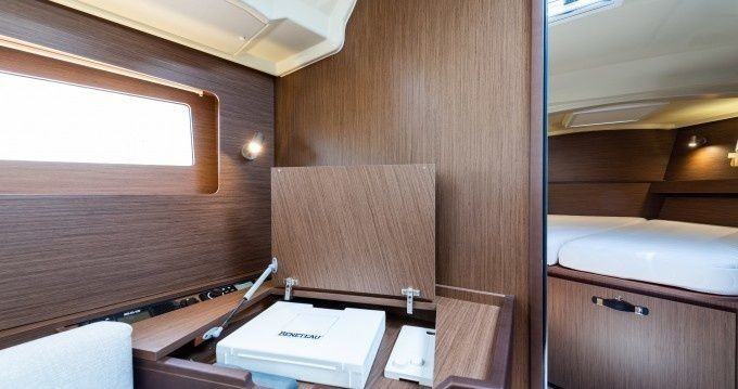 Beneteau Oceanis 41.1