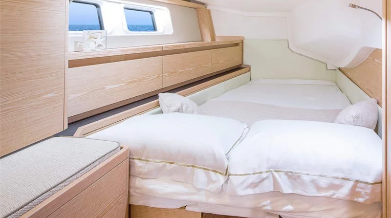 Hanse 588