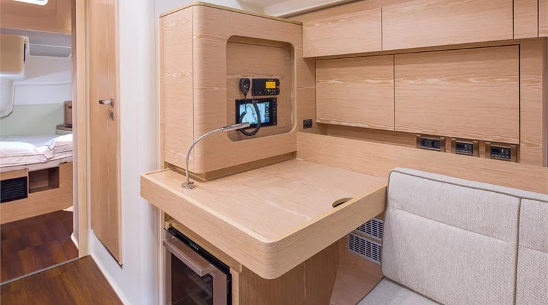 Hanse 588