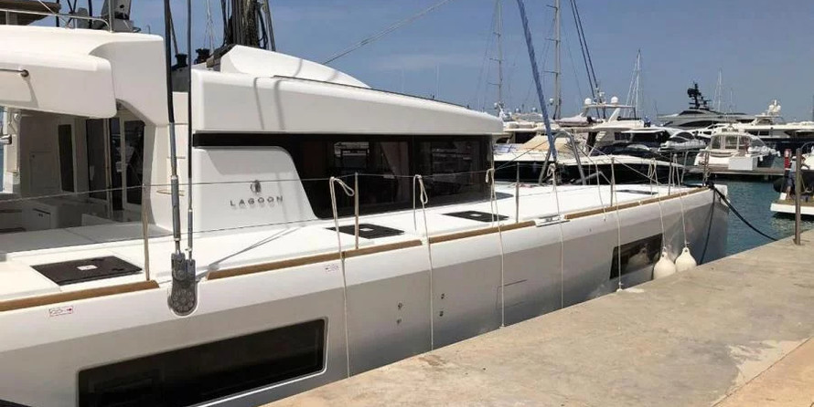 Lagoon 52 F